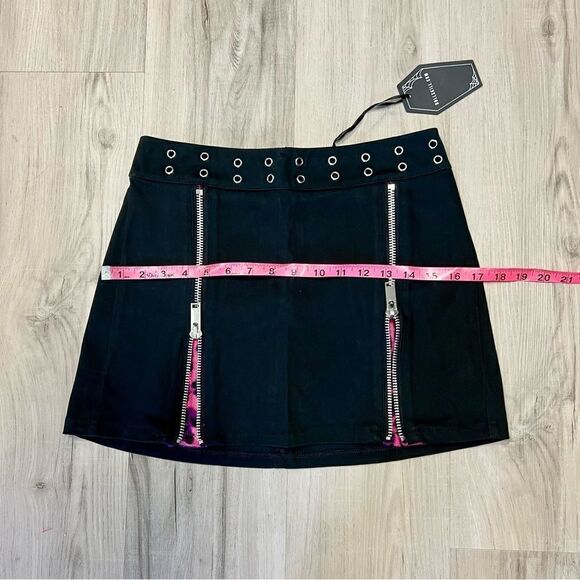 Grave Girls x Dolls Kill black miniskirt with fuzzy pink animal print pleats szS - Picture 6 of 14